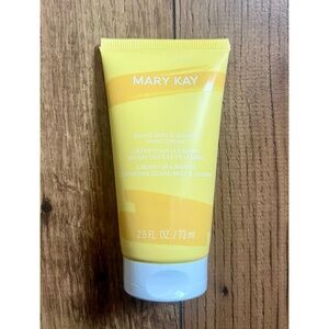 New Mary Kay Hand Lotion Island Mist & Jasmine 2.5 Fl Oz. Sealed